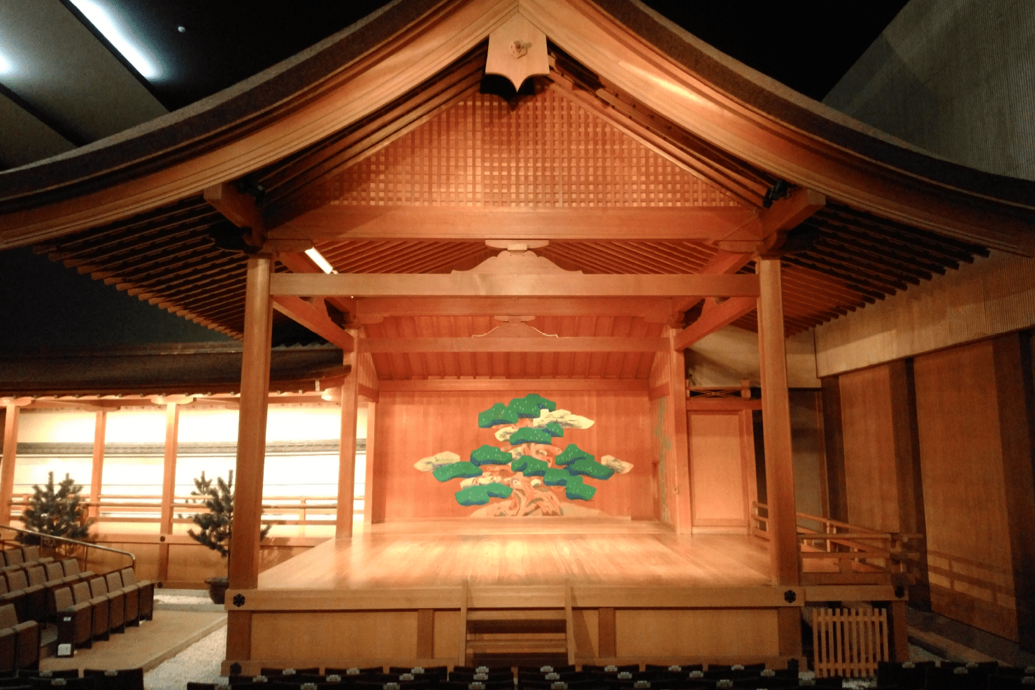 京都観世会館